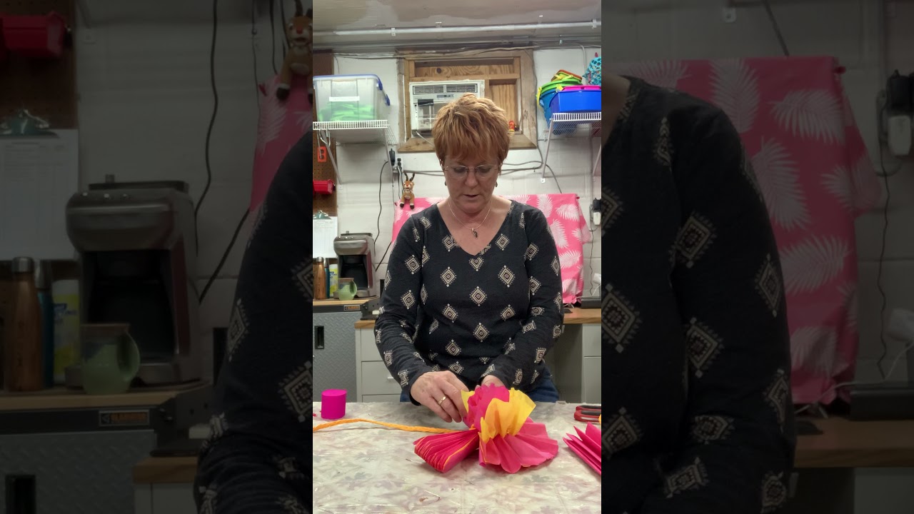 Niabi Zoo - Enrichment activities for animals - tissue paper flowers