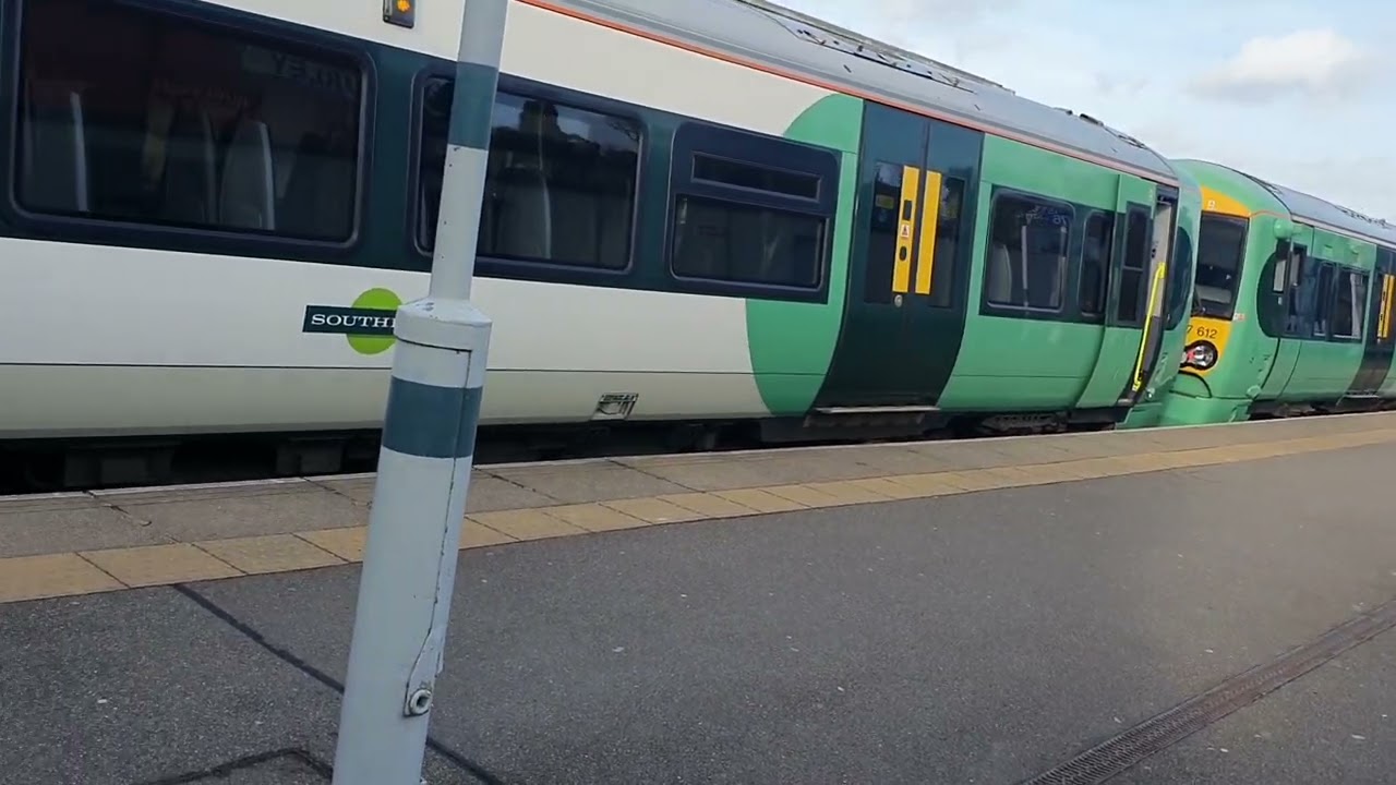 Train Dividing at Purley