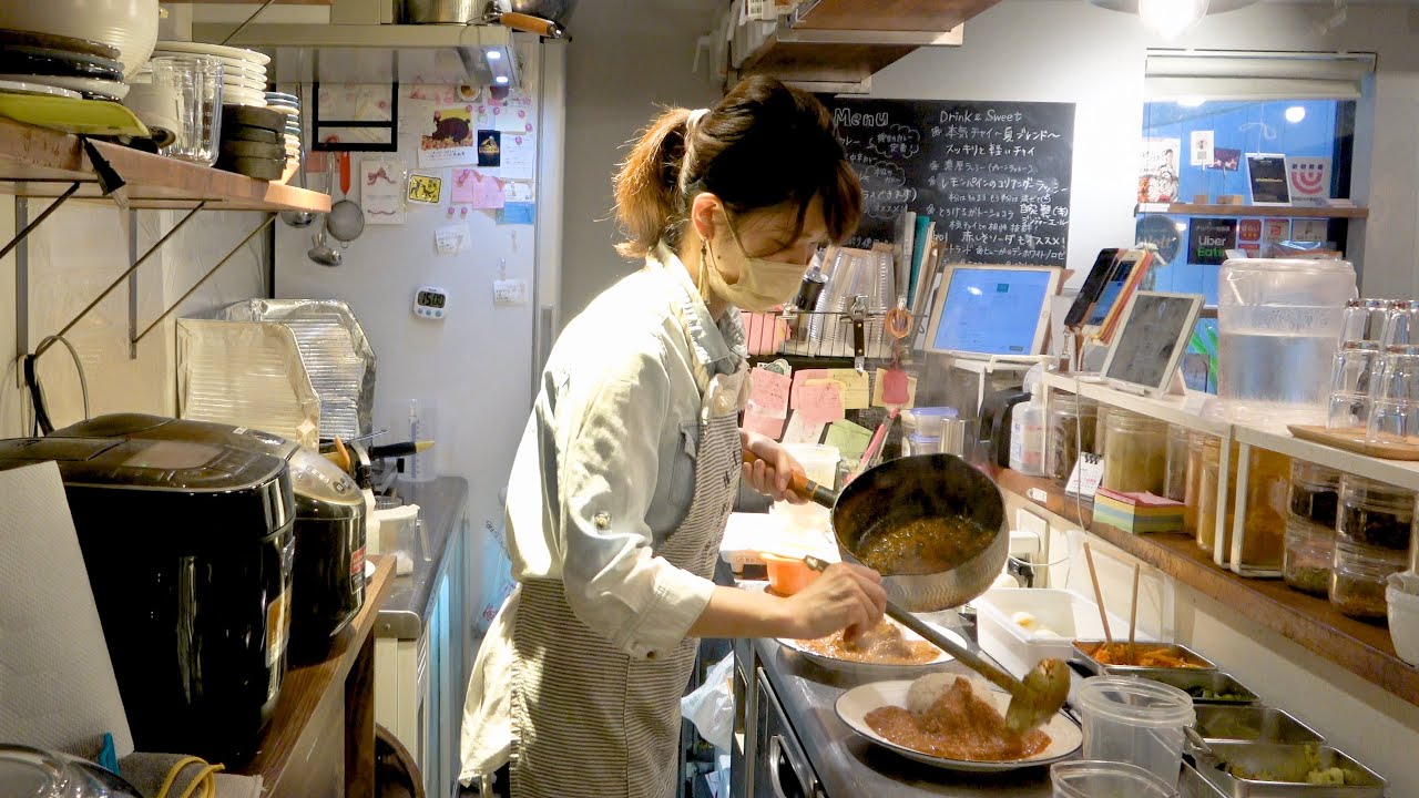 失恋を原動力に！女性店長がつくる本格スパイスカレーの3日間に密着  |「彼女のカレー」世田谷経堂