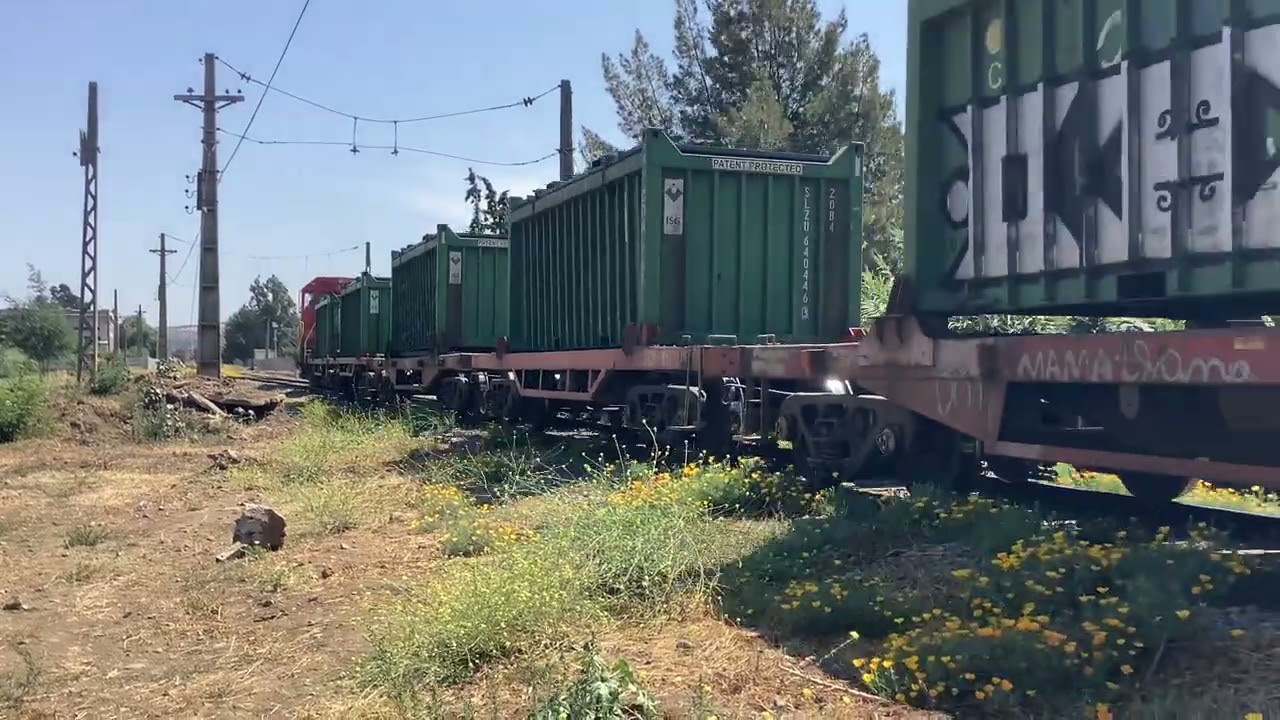 Tren minero andino al mando de la Locomotora D-3307 pasando por san pedro rumbo a puerto ventanas 