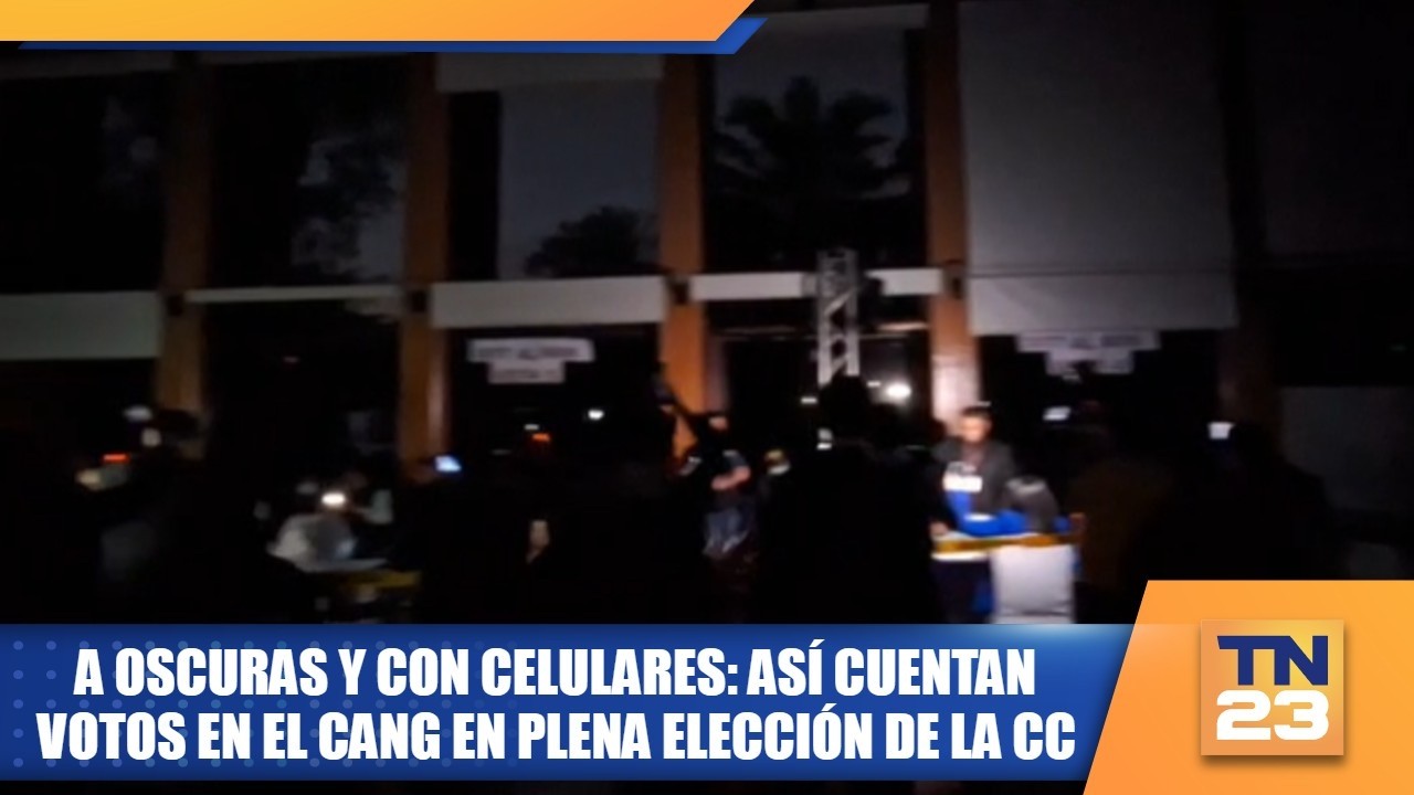 A oscuras y con celulares: así cuentan votos en el CANG en plena elección de la CC