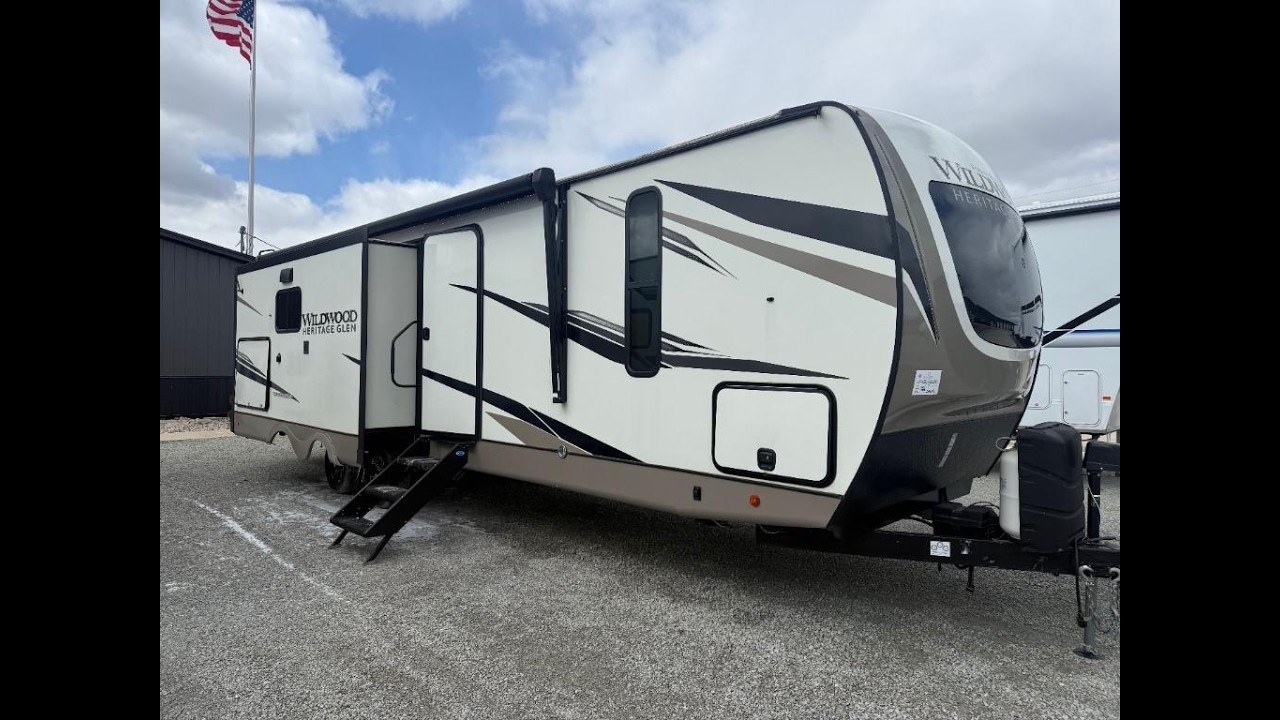 Used 2022 Forest River RV Wildwood Heritage Glen 273RL