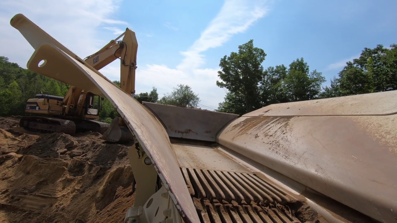 Making gravel with a metso lokotrack lt106