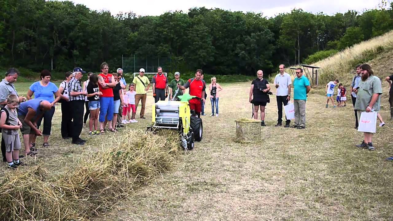 Rapid UNIVERSO s rotačním balíkovacím strojem