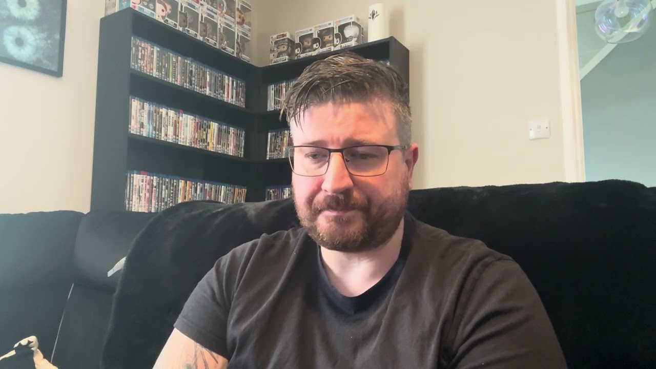 Что происходит с @THATGEEKYGUYNEXTDOOR?