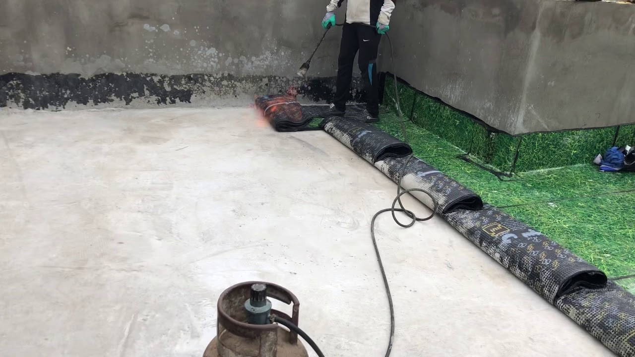 كيف يتم عمل ماده الايزوكام شركه الباقر للايزوكام 07711988927وبضمان 10سنوات مانع للطوبه وعاكس للحراره