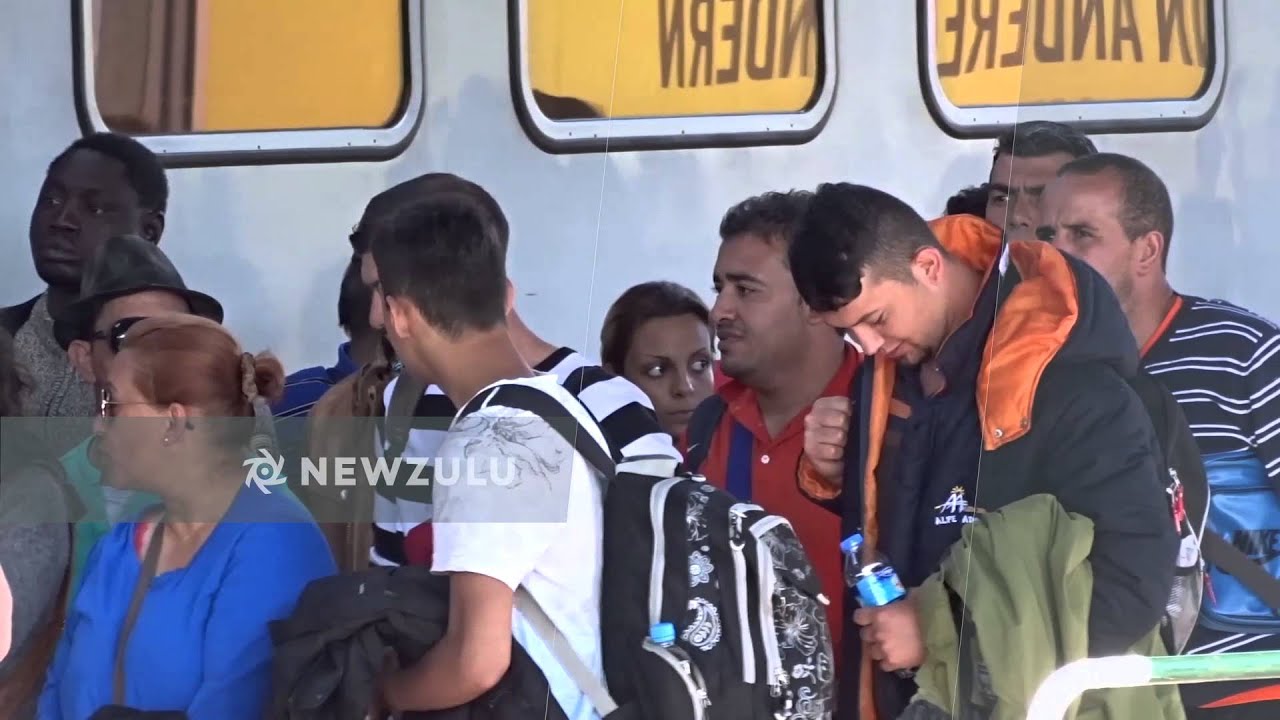 Refugees stopped by German police on the Austrian border | Newzulu Video of the Day