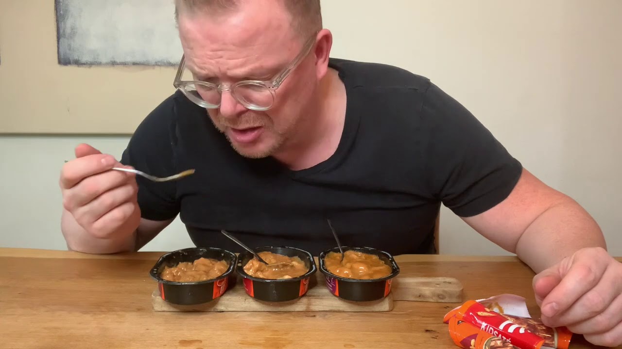 Review Mora Kip/varken/veggie saté