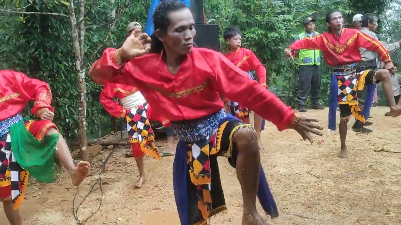rain is not an obstacle😱Labas Janturan Ebeg Banyumasan Setia kencana dance
