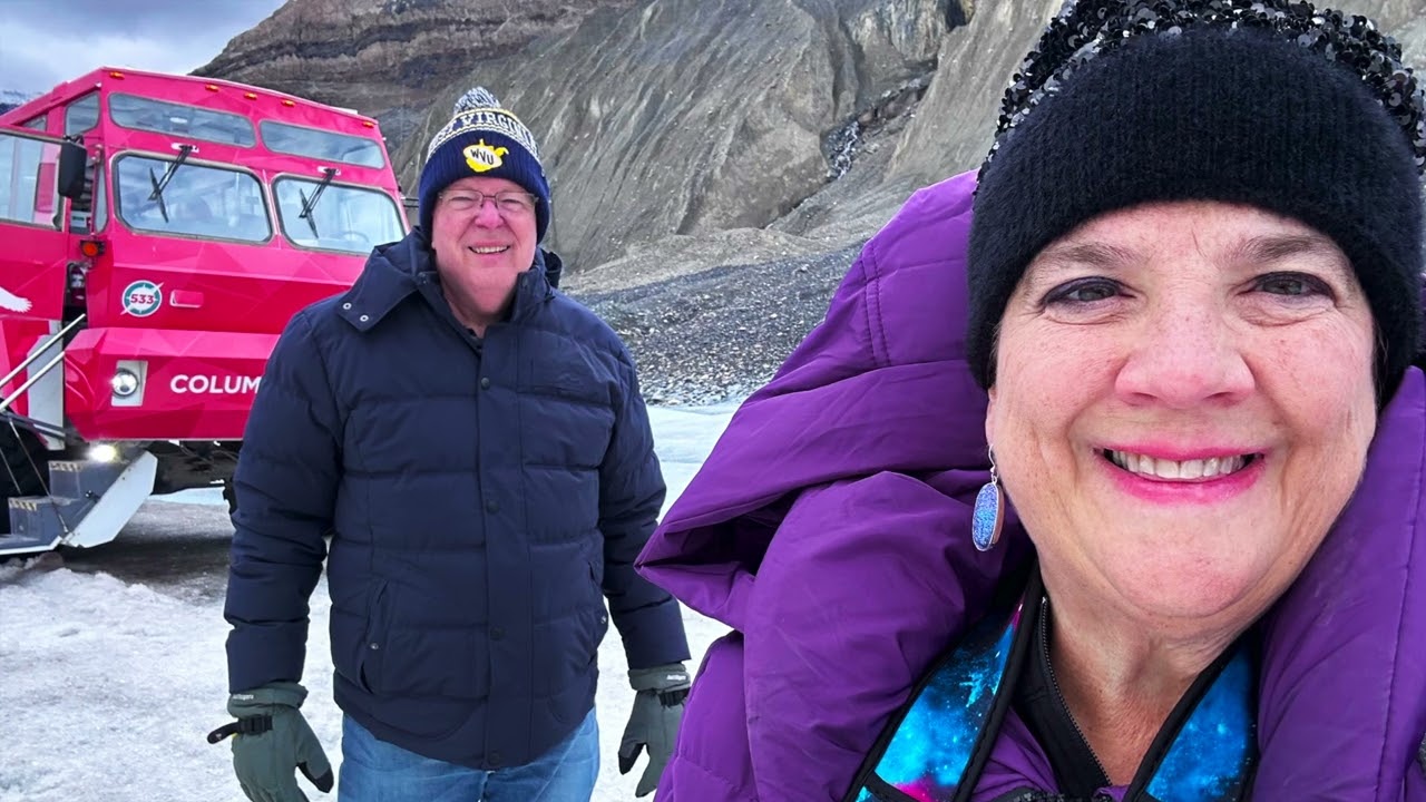 Columbia Icefields tour of Athabasca Glacier