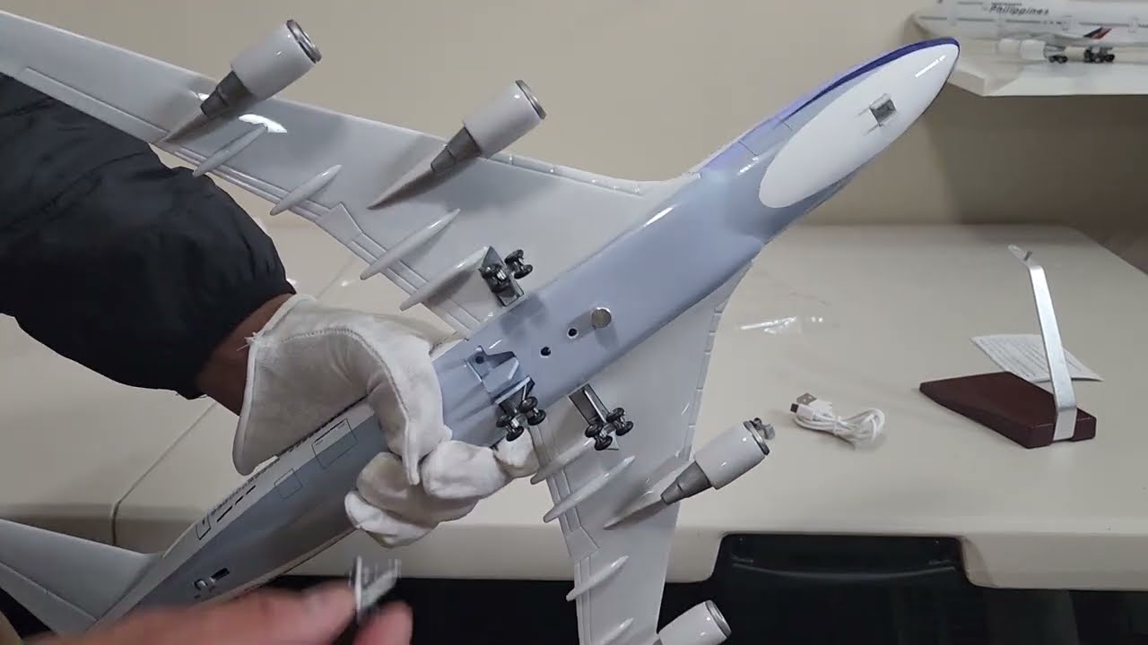 China Airlines Boeing747-400 unbox and assemble 1/150 scale with LED light display