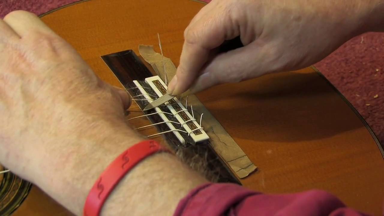 Saddle intonation for classical guitar
