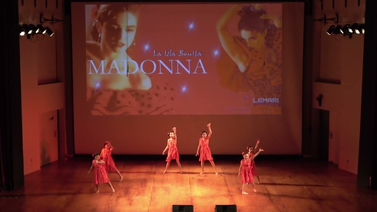 Meli y Madonna Rojo