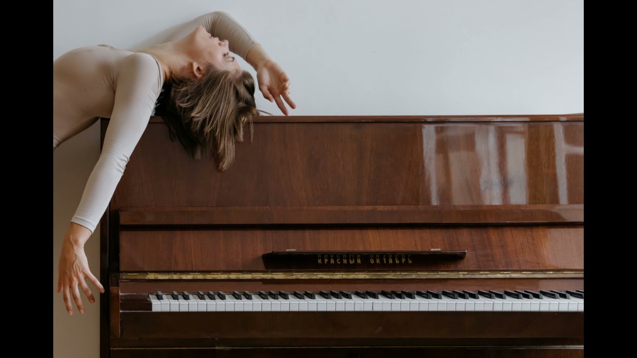 Beautiful Relaxing Piano Music For Yoga Music, Sleep Music, Meditation Music | Relaxing Life