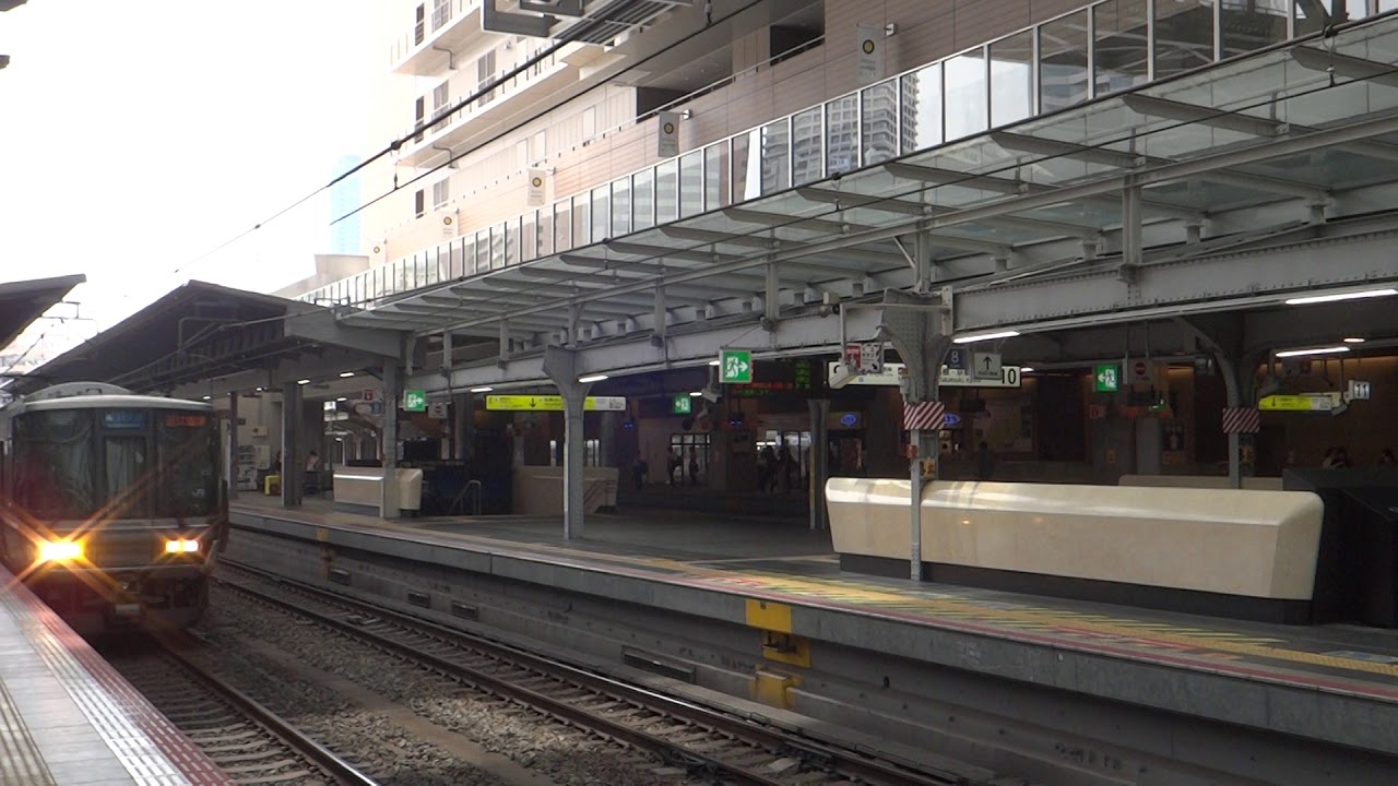 JR West 223-2000 Series (Hitachi IGBT-VVVF) - Arriving Osaka Station EB JR西日本223-2000系電車 日立IGBT