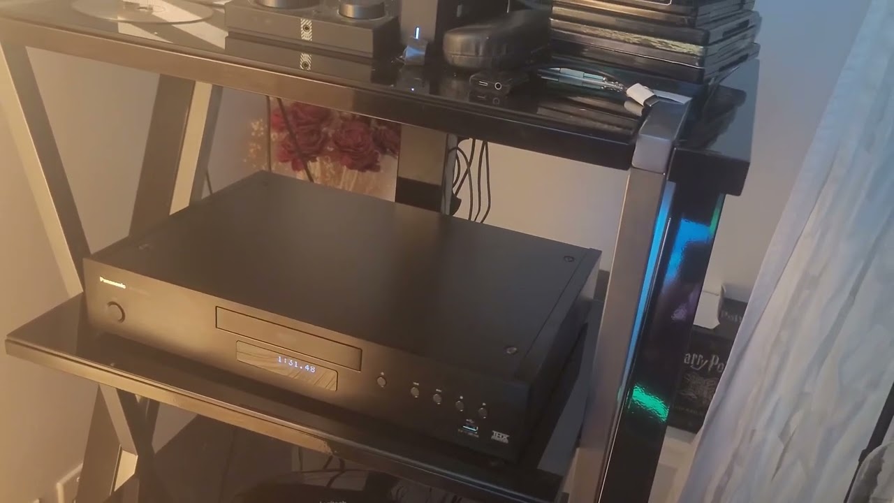The Panasonic DP-UB9000P1K Blu-ray Player has a totally different Chipset then the DP-UB820.