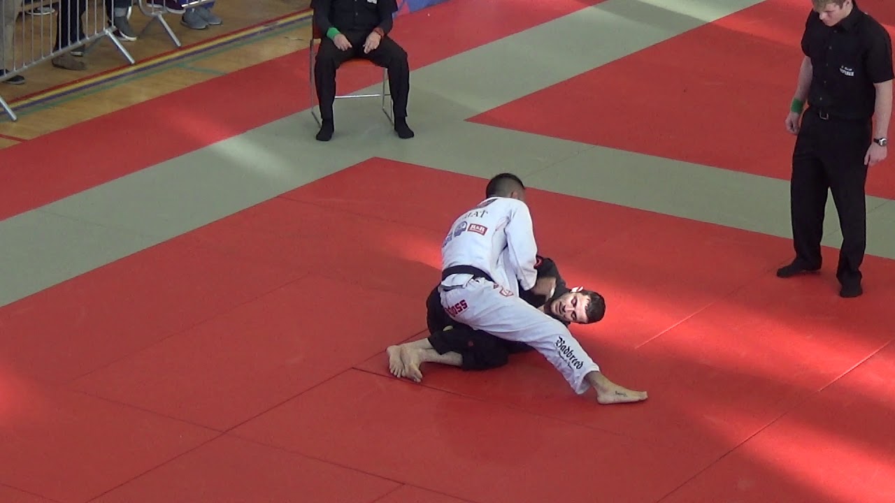 Valmyr Neto vs Enrique Villasenor - IBJJF London Winter Open 2019 - Black Master 2 - Light-Feather