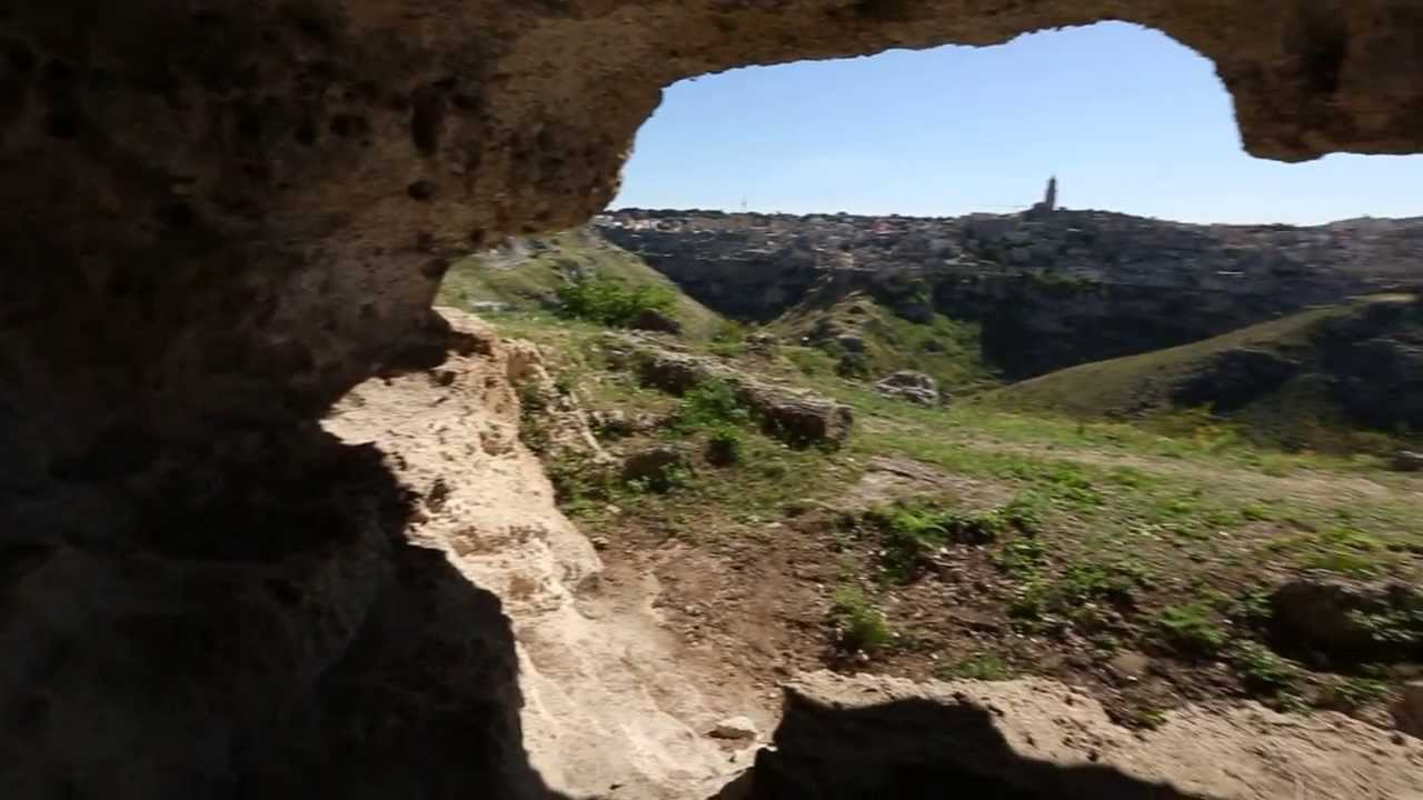 Rupe Cielo. Le chiese rupestri di Matera di Davide Rondoni.