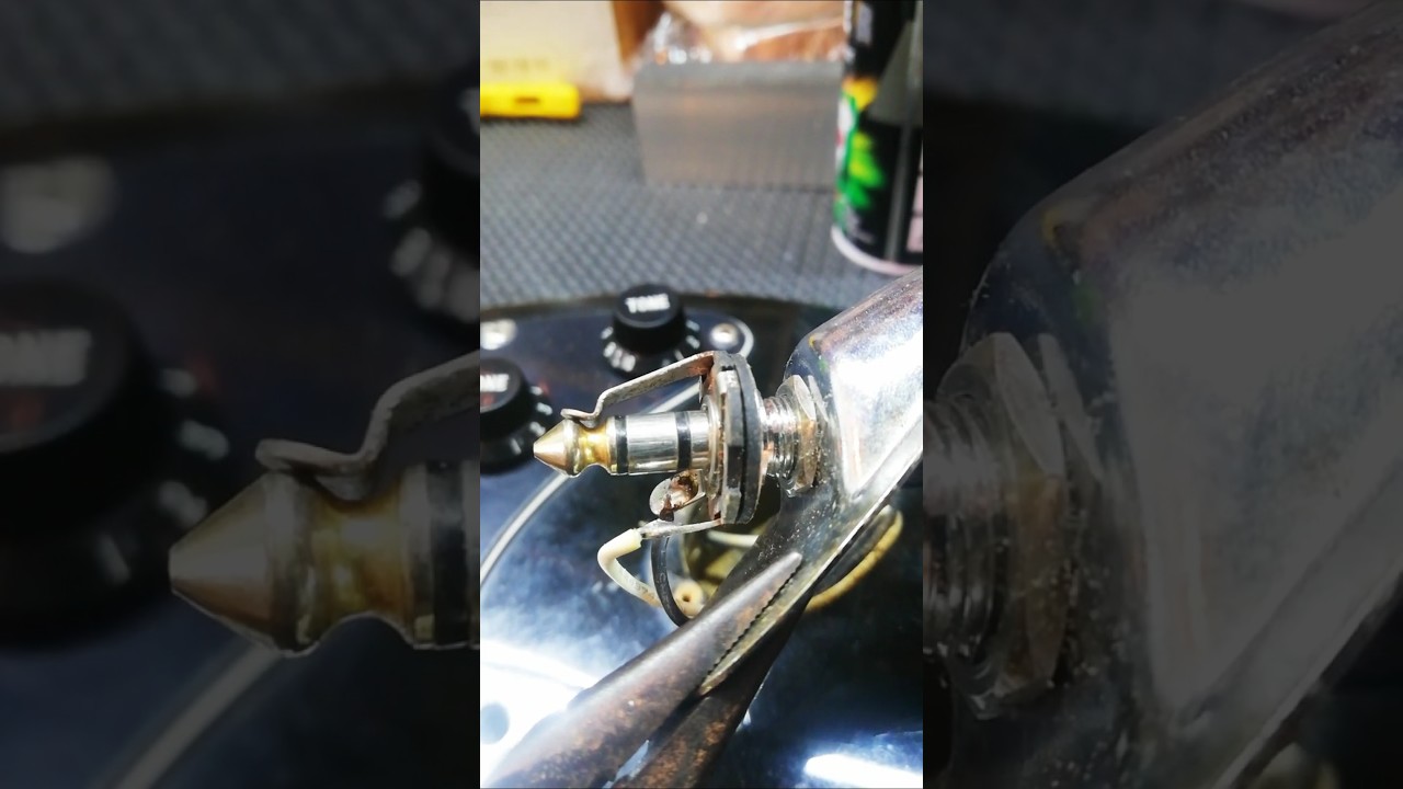 Fixing a Loose Guitar Output Jack &ndash; Quick Repair!&rdquo;