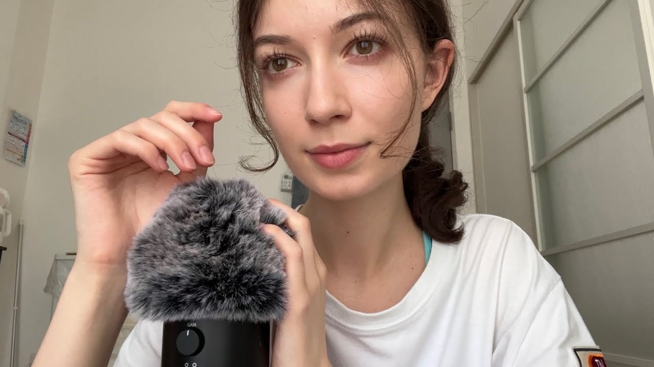 ASMR reading your aura color 🌙