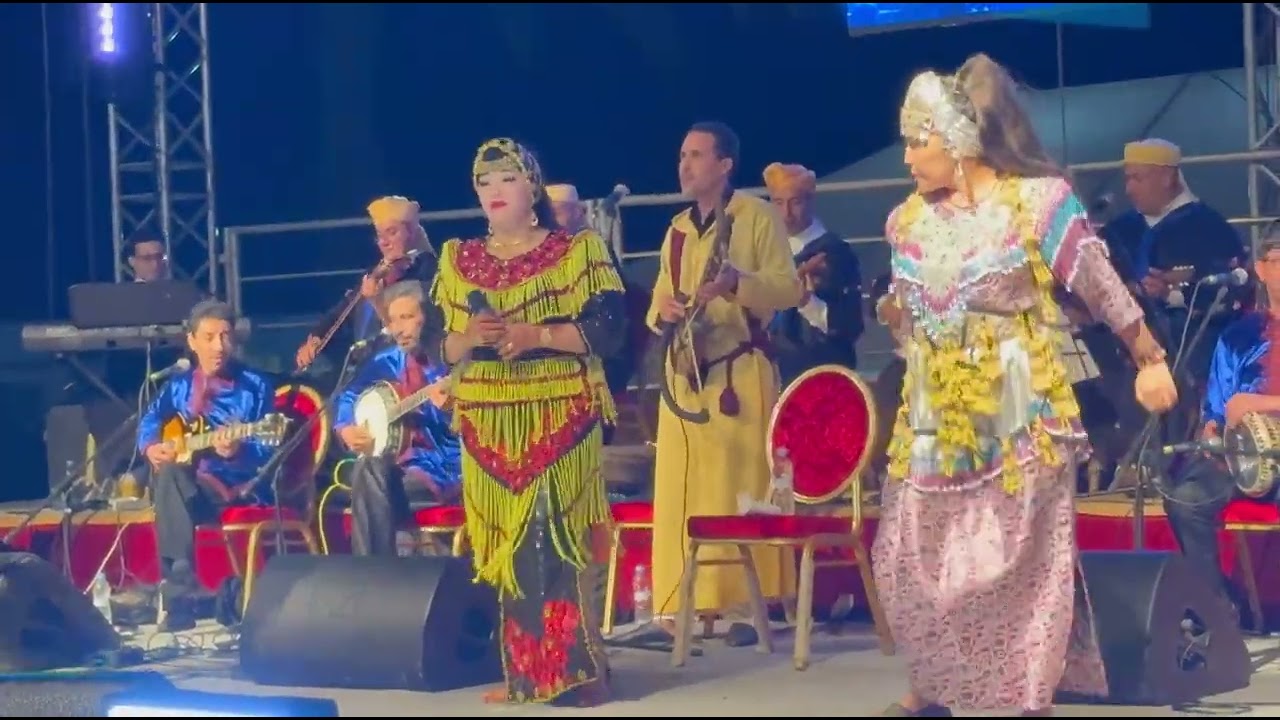 عائشة تشنويت من تاونات في مهرجان العيطة الجبلية في دورته 13