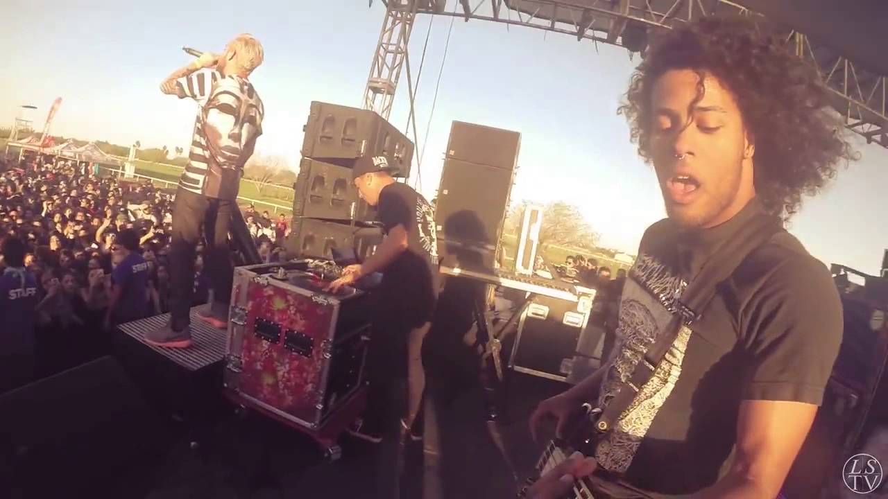 ISSUES - Never Lose Your Flames Lyrics [Live]