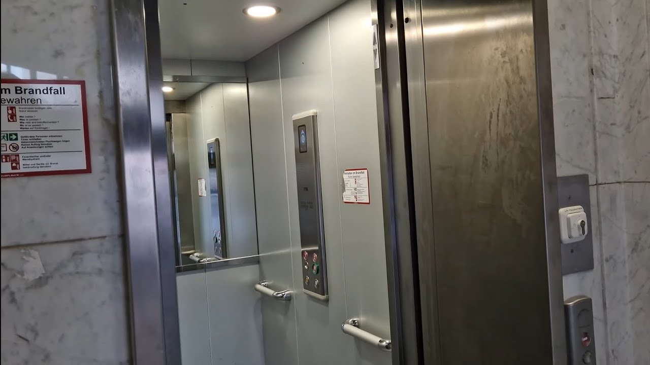 Günstiger Otis Genesis Aufzug (Cheap Otis Genesis lift) @Hauptstraße 16, 4040 Linz