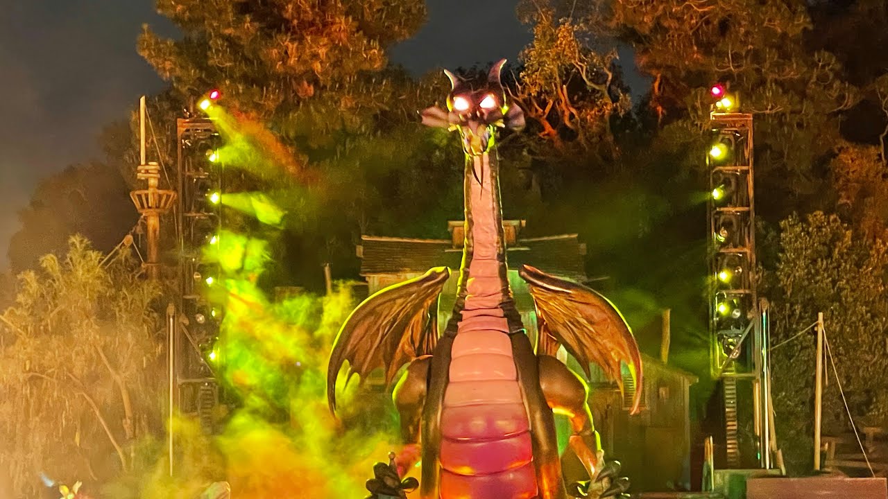 Fantasmic! Full Show - Return Opening 5/28/2022 - Disneyland Anaheim 10:30PM Viewing