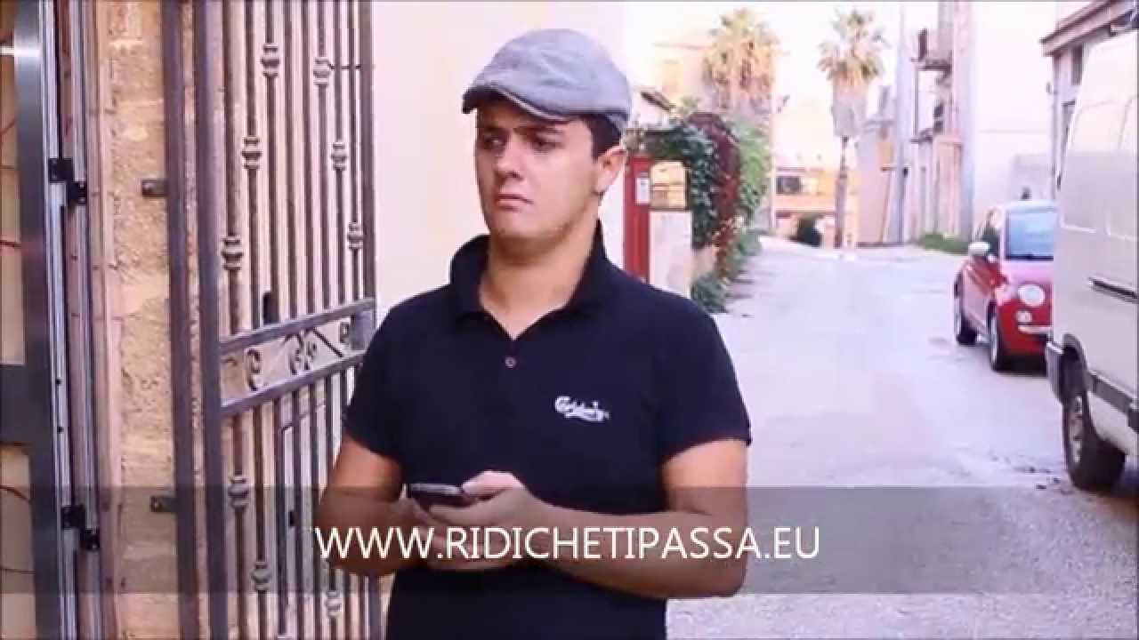 Ridi che ti passa 2013 pappagallo cornuto