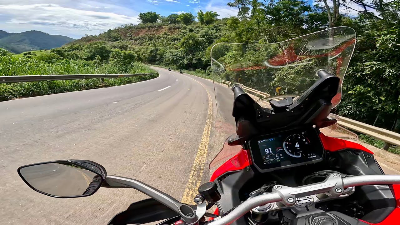 DUCATI MULTISTRADA V4S BMW R 1250 GS E TIGER 900 RALLY PRO DESCENDO A BR 262