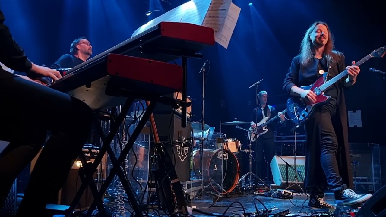 Tuomas Wäinölä -Tokyo, Live