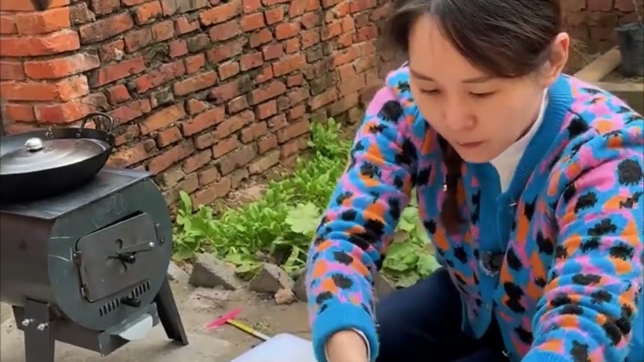 時隔多年再扎麻花辮！農村麻辣燙相伴 溫暖場景似昨天🌾