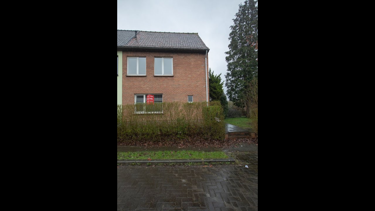 21698OVLTUIN40 socmed