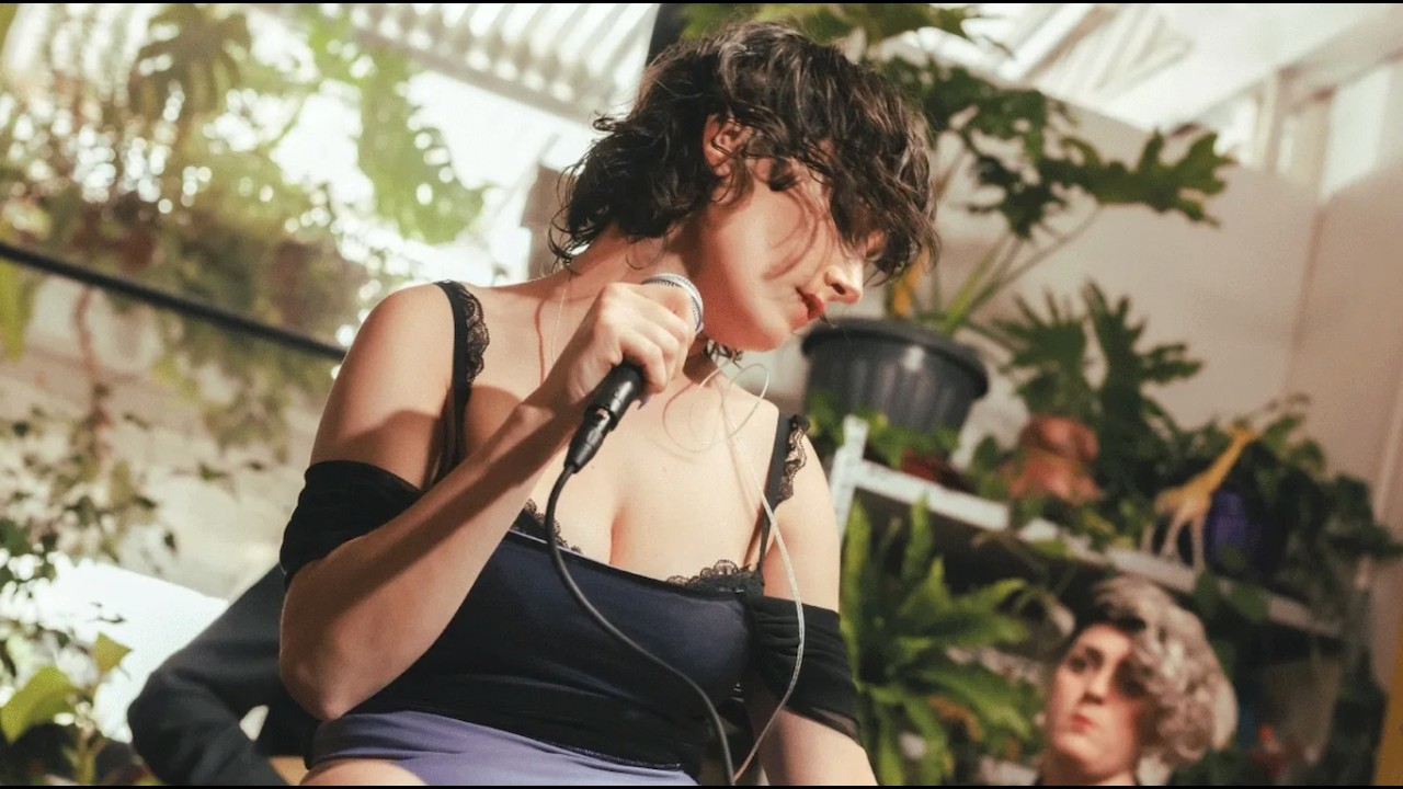 Dindi Jane: Tiny plants concerts