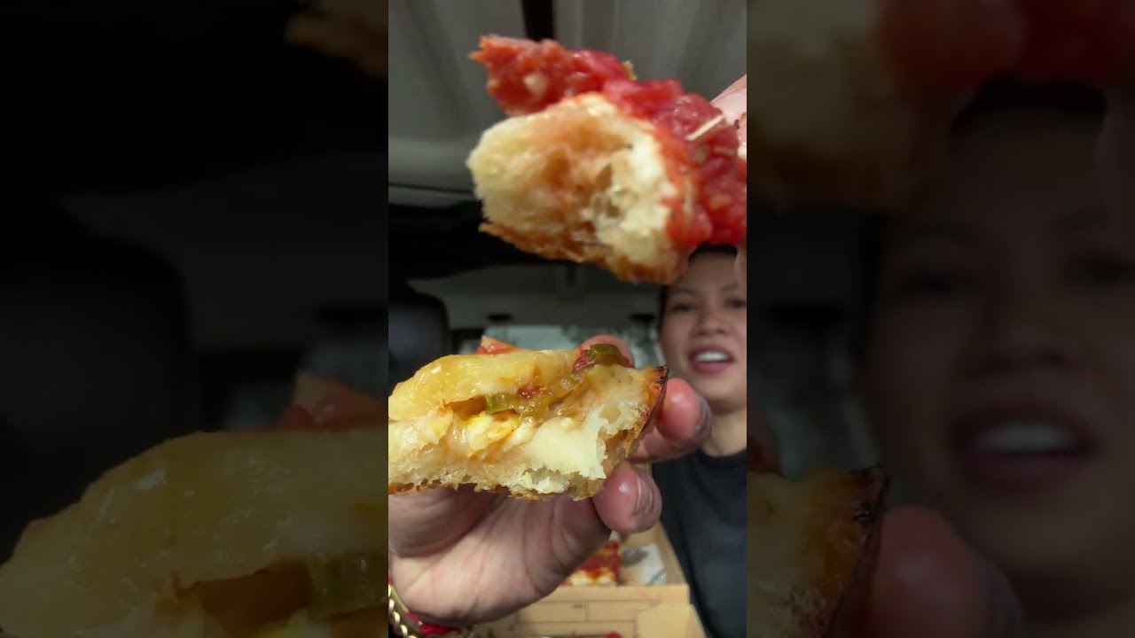 Taste of Texans is live! Eating DETROIT pizza at VIA313