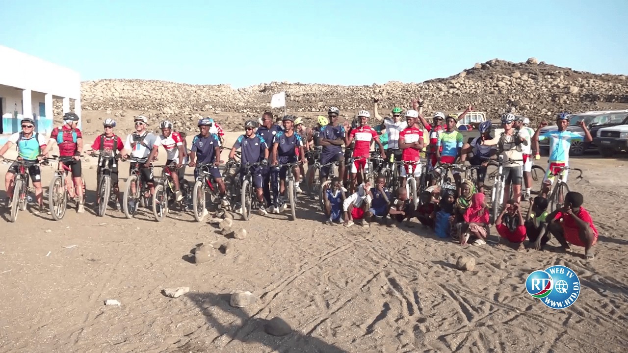 Entre dunes et cheminées : Le Tour de Djibouti s'offre une étape grandiose au cœur du Lac Abbé