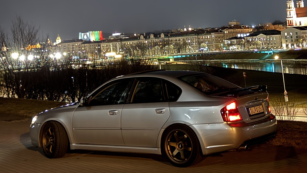 Subaru Legacy 2004 edit + POV