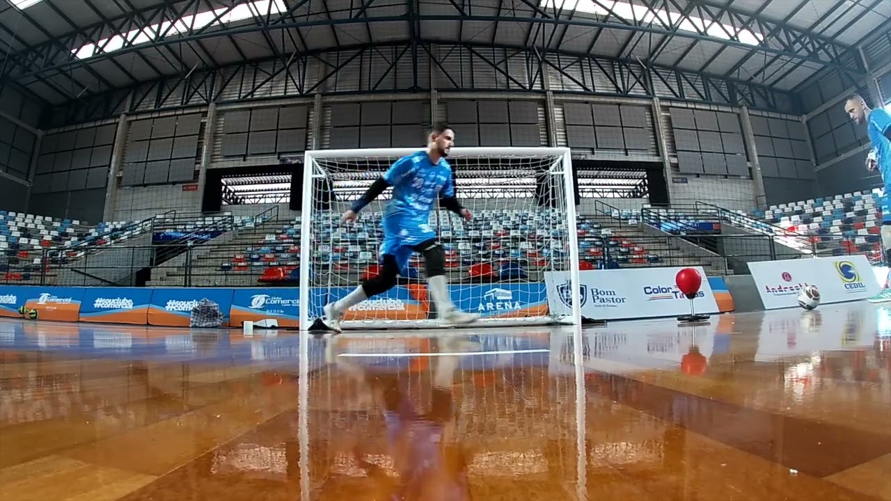 VINICIUS SIQUEIRA - specific training for futsal goal-keepers