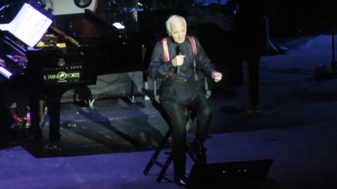 AZNAVOUR Avec un brin de nostalgie 14.9.16 Arena di Verona