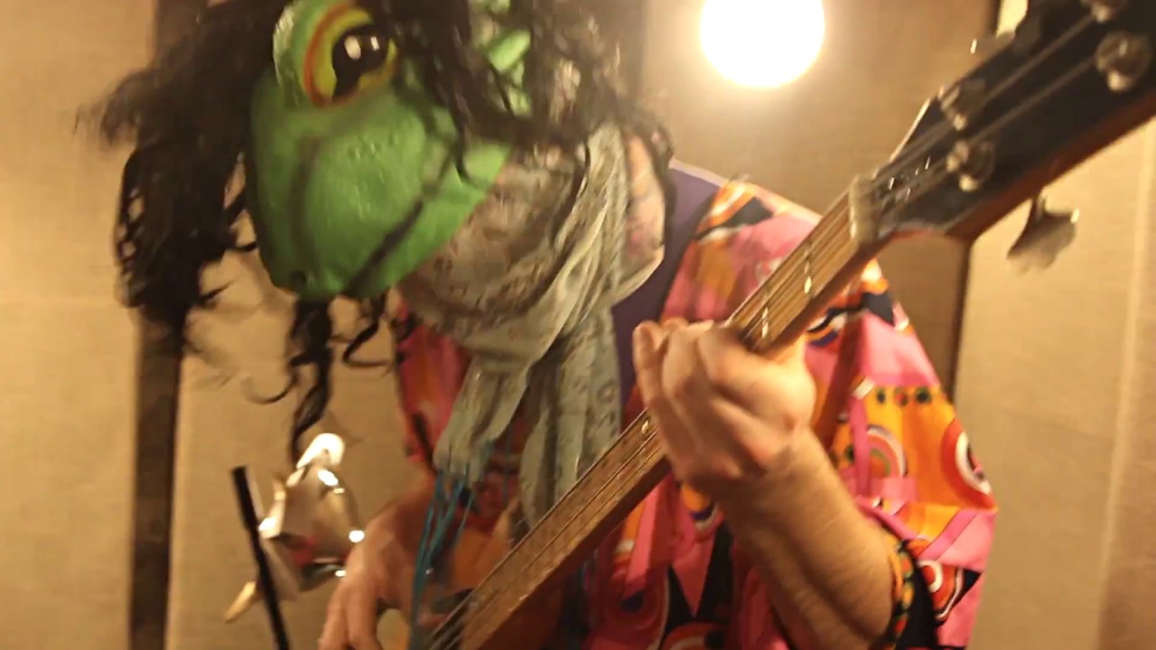 Psychomagic - &ldquo;I&rsquo;m a Freak&rdquo;