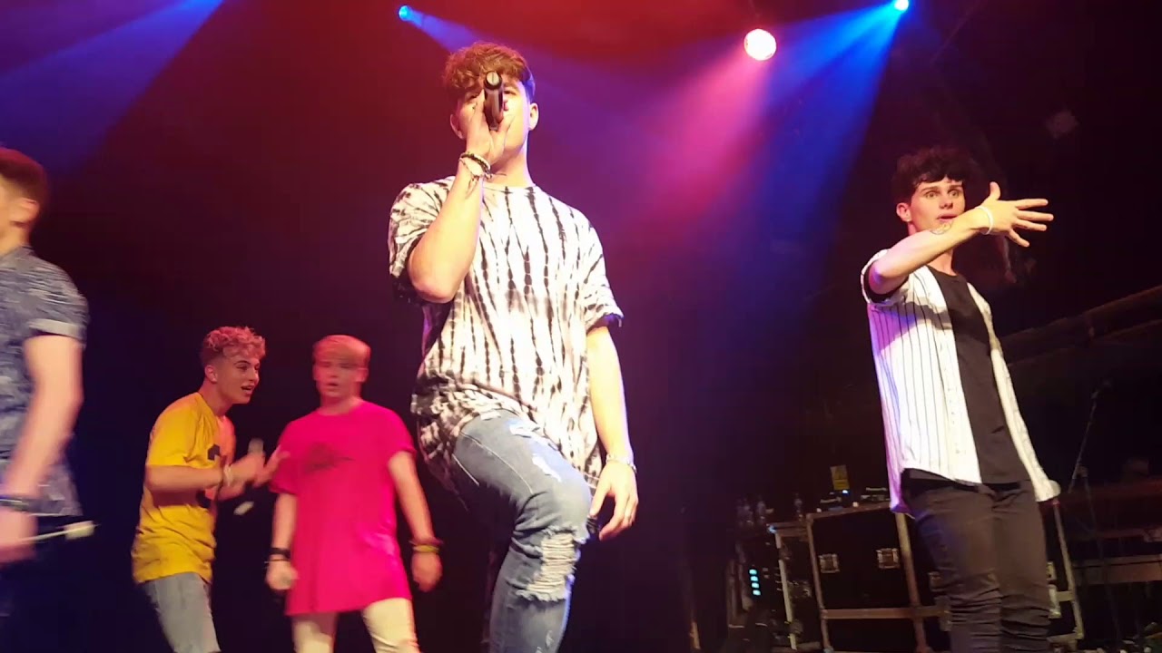RoadTrip - Doing That Thing We Do (10th September 2017 - O2 Islington) *BAD SOUND QUALITY *