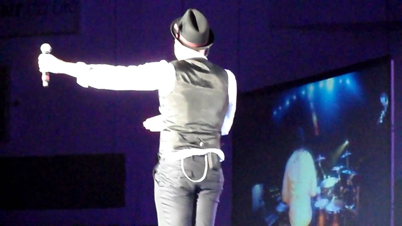 Olly Murs - Heart Skips A Beat [Live At Cardiff]