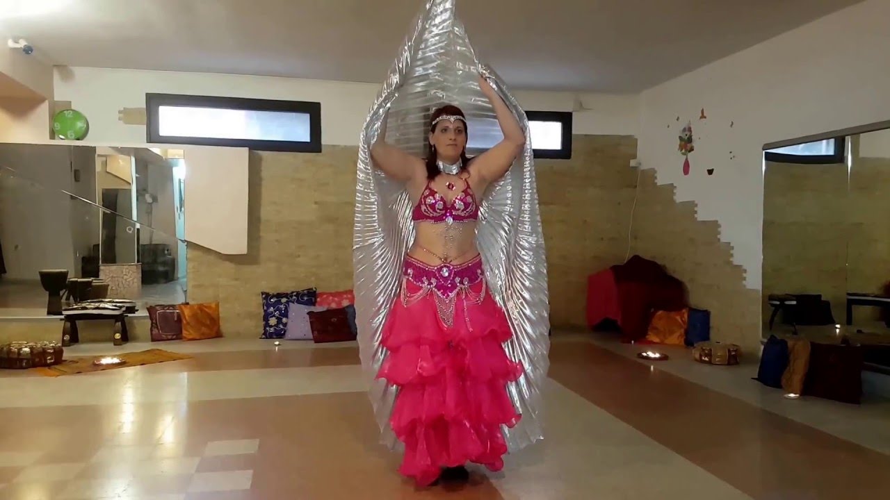 Latika -  Ali di Iside