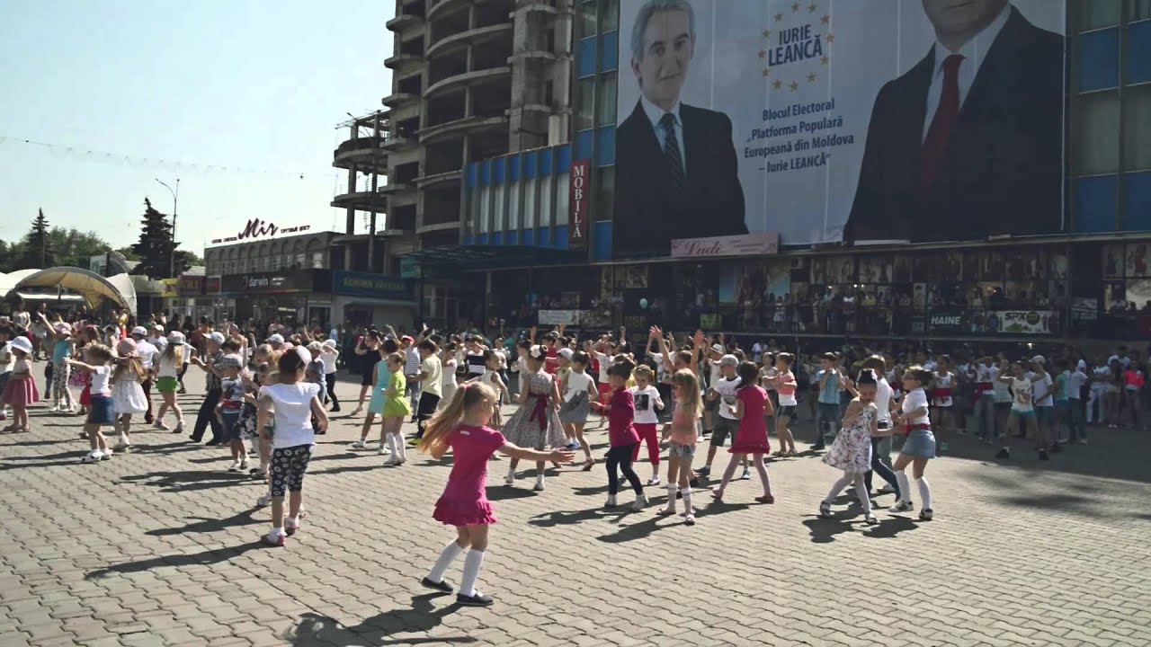 flashmob 01.06.2015 balti