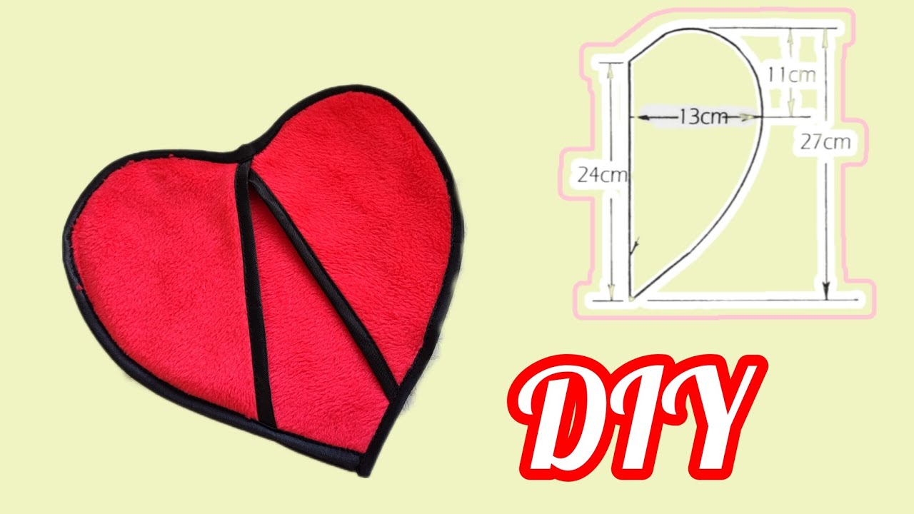 Cute and practical potholders for the kitchen can be sewn with your own hands...