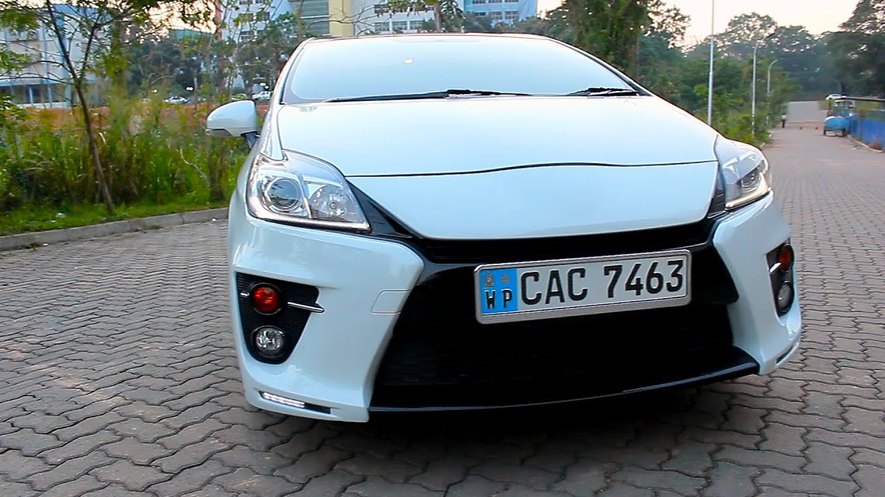 Turbo Brothers (SINHALA Vehicle Reviews) - Toyota Prius G Sports review