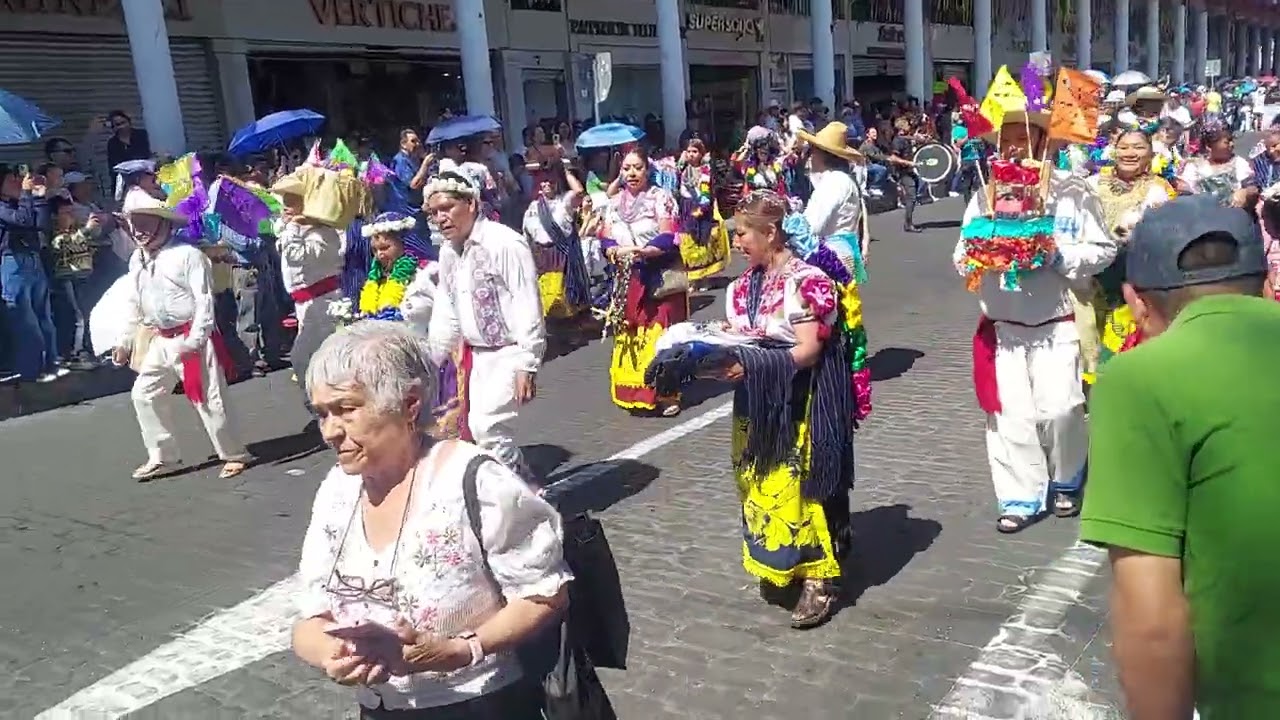 Tzintzuntzan en el desfile del domingo de ramos en Uruapan michoacan 