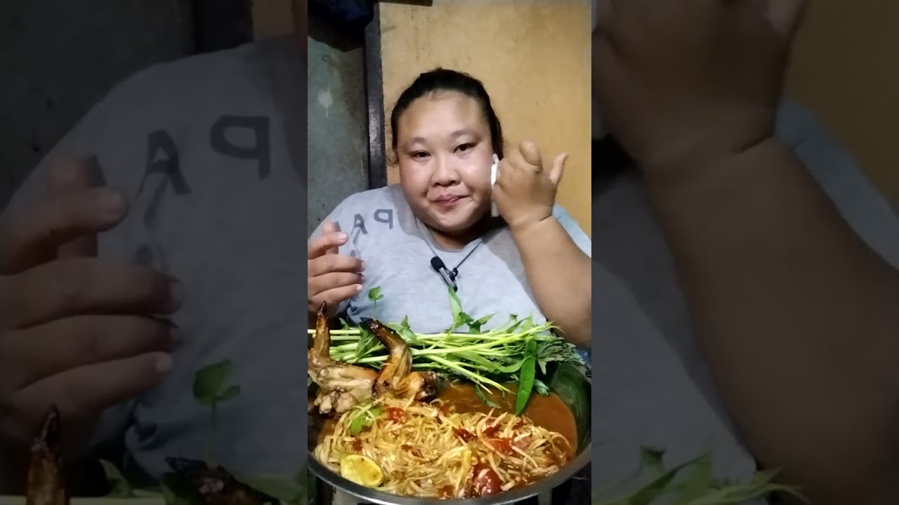 ส้มตําไก่ย่างข้าวเหนียวร้อนๆกับผักบุ้งกรอบๆ‼️