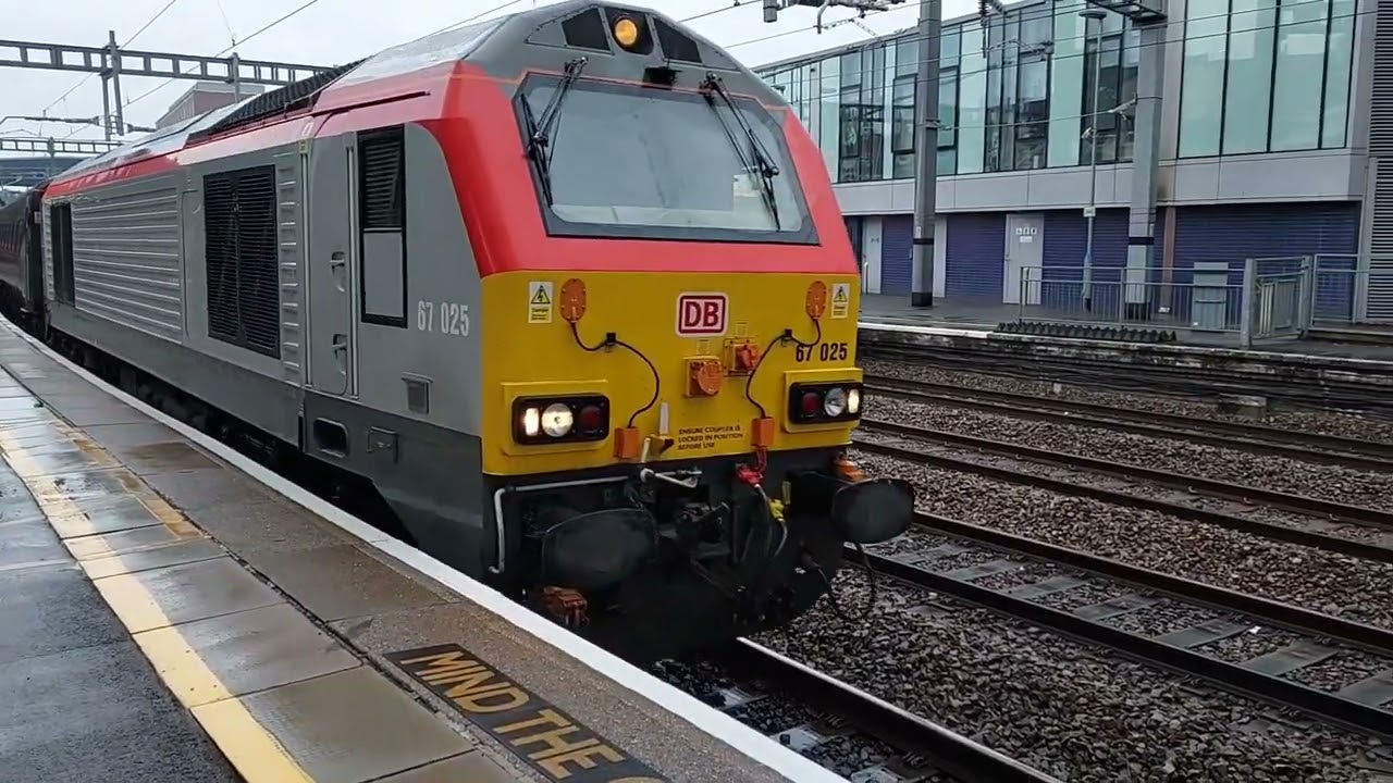 TfW Manchester - Cardiff loco hauled 67025 Newport 26/07/23