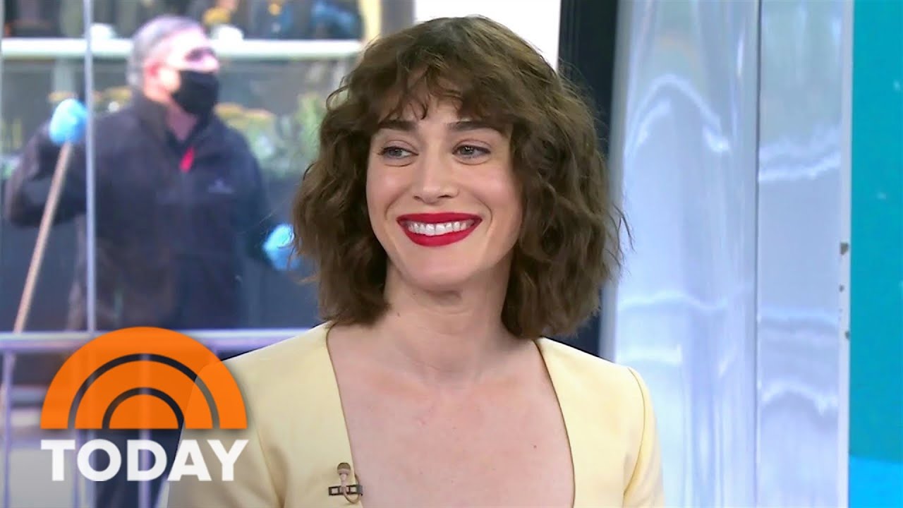 Lizzy Caplan Talks New Limited Series ‘Fleishman Is in Trouble’